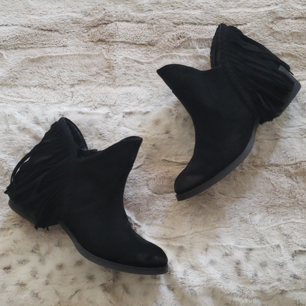 Buckle Not Rated Fringe Booties